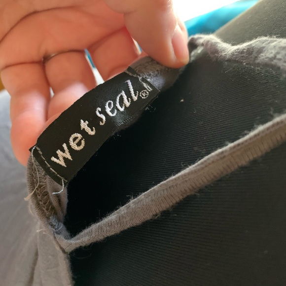 Wet Seal Sexy Open Back Shirt - Picture 6 of 6